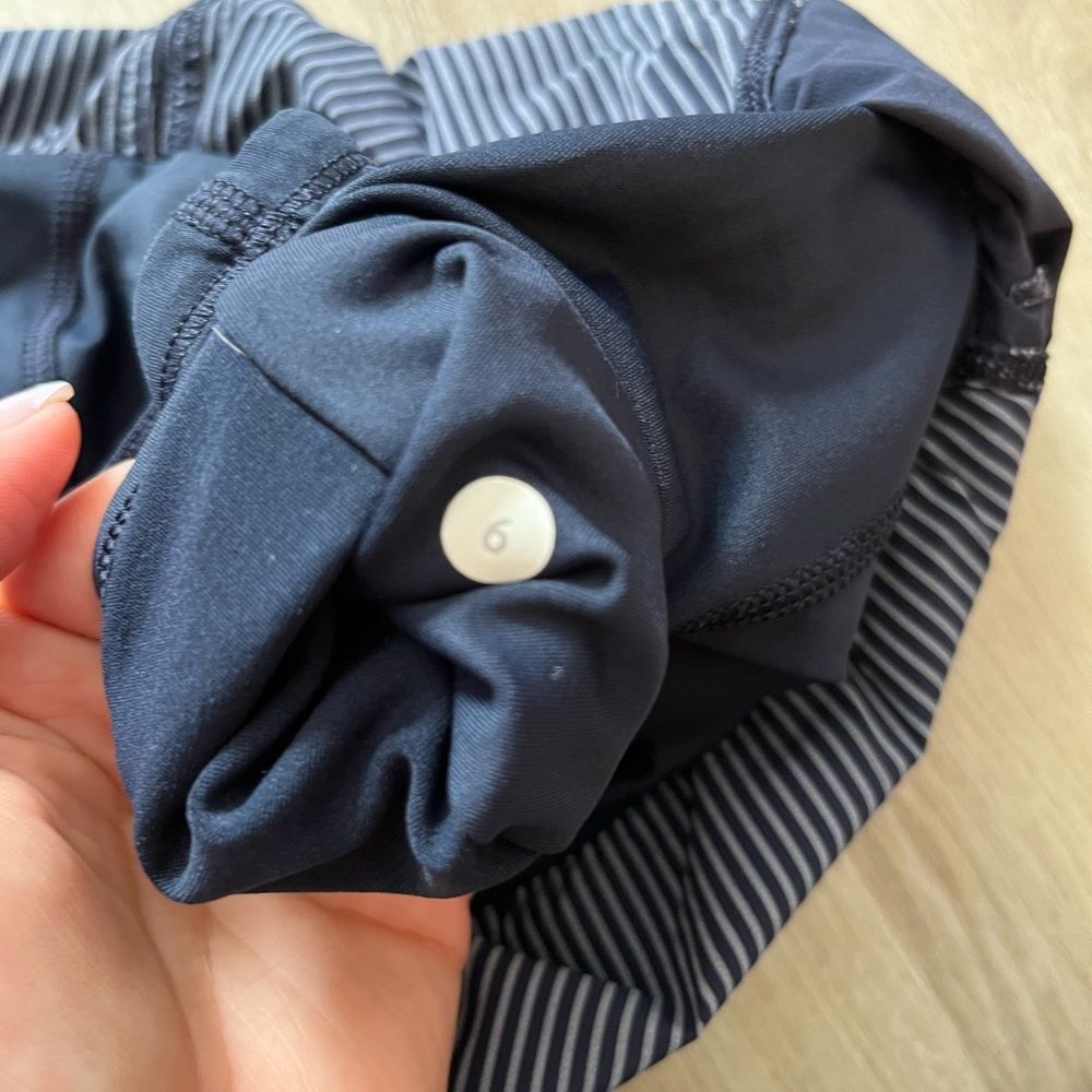 Lululemon Skirt 6-2 - Picture 4 of 6
